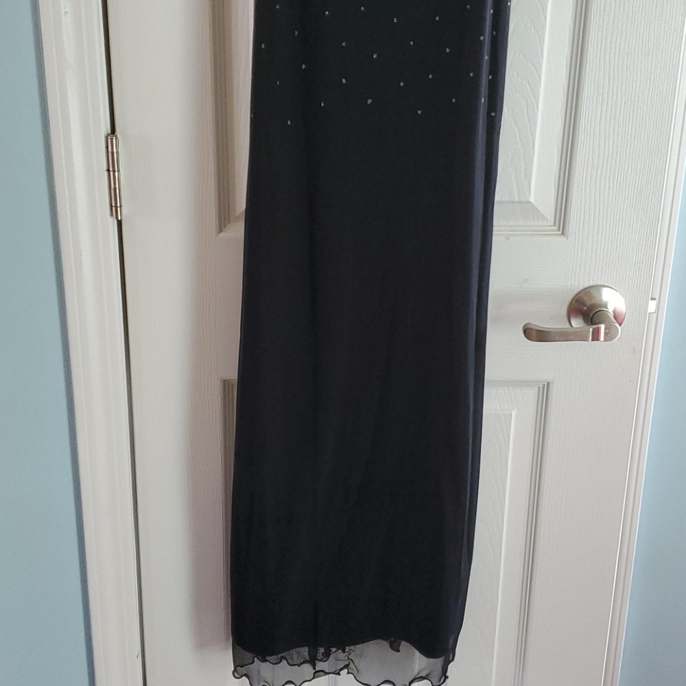 Dress - Picture 2 of 6